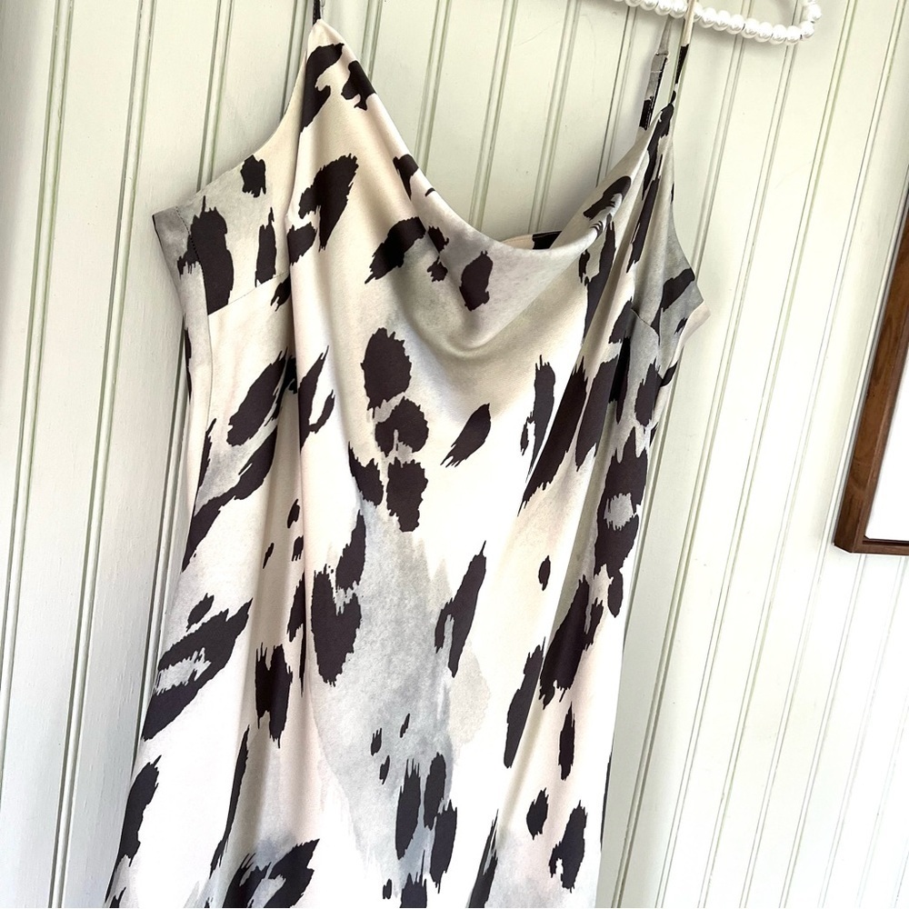 Express Cowl Neck Satin Sleeveless Slip Dress Midi nwot White Animal Print - Picture 2 of 6